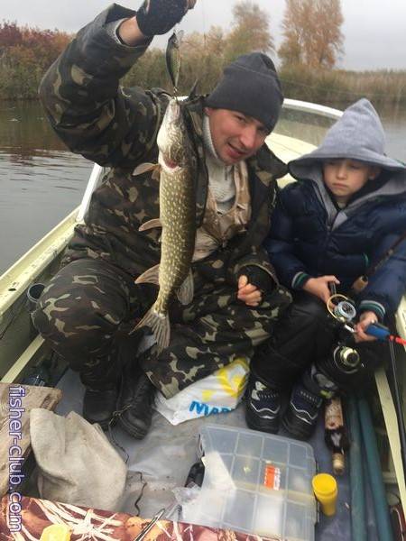 Фотозвіт: Щука. Місце риболовлі: Кам'янське водосховище